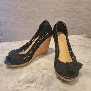 Nine West black suede wedges